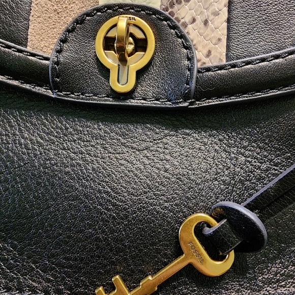 Fossil Brand Gray Tones Patchwork Ainsley Crossbody - Picture 9 of 9